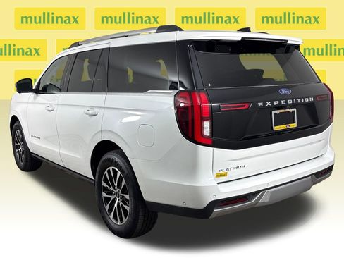 Certified 2025 Ford Expedition Platinum image 10
