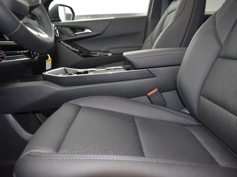 New 2026 Chevrolet Equinox LT w/ Convenience Package II image 13