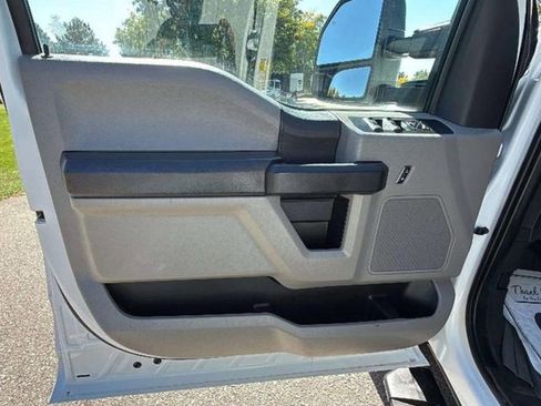 Used 2022 Ford F250 XL w/ Power Equipment Group image 21