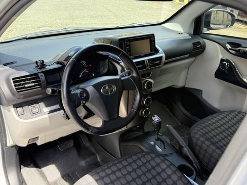 Used 2014 Scion iQ 10 Series FWD image 33