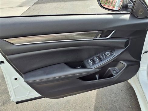 Used 2022 Honda Accord Sport image 11