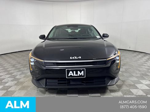 Used 2025 Kia K4 FWD image 2