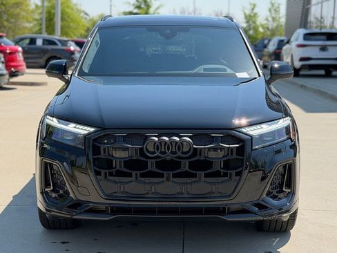 New 2026 Audi SQ7 Prestige AWD/4WD image 3