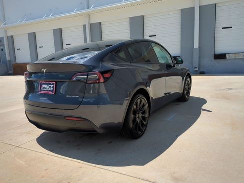 Used 2021 Tesla Model Y Long Range AWD/4WD image 5