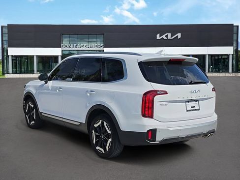 Certified 2024 Kia Telluride S w/ S Sunroof Package FWD image 3