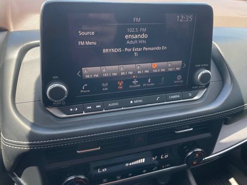 Certified 2023 Nissan Rogue SV FWD image 15