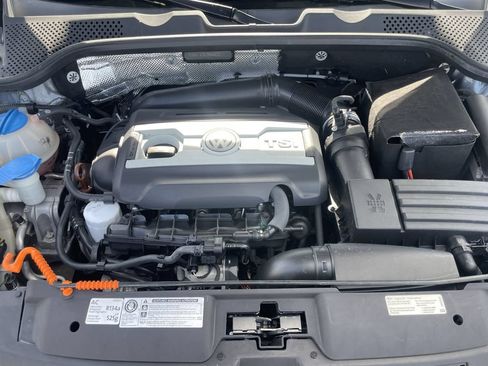 Used 2012 Volkswagen Beetle Turbo FWD image 12