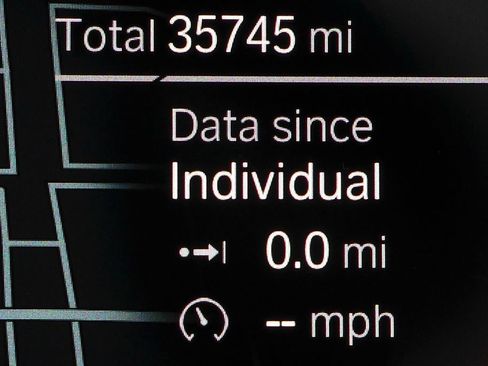 Used 2022 BMW 530i w/ Convenience Package image 31