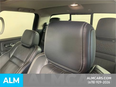 Used 2023 Nissan Frontier SV w/ SV Premium Package image 17