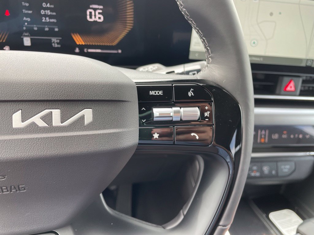 New 2027 Kia Carnival EX FWD image 27