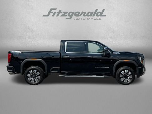 Used 2024 GMC Sierra 2500 Denali w/ Denali Reserve Package AWD/4WD image 4