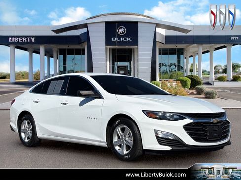 Used 2022 Chevrolet Malibu LS w/ LPO, Convenience Package 1 FWD image 1