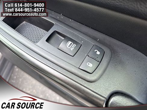 Used 2019 Jeep Cherokee Trailhawk AWD/4WD image 36