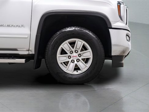 Used 2018 GMC Sierra 1500 SLE image 7