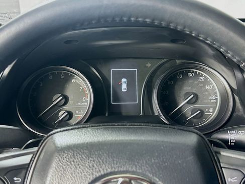 Used 2024 Toyota Camry SE image 23