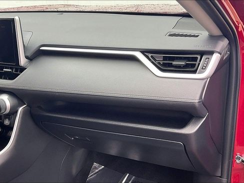 Used 2025 Toyota RAV4 LE image 21