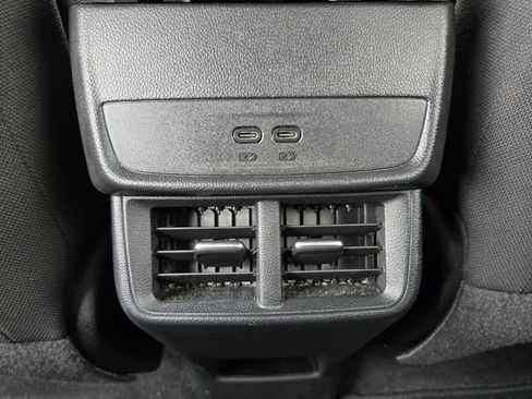 Used 2025 Chevrolet Equinox LT AWD/4WD image 21