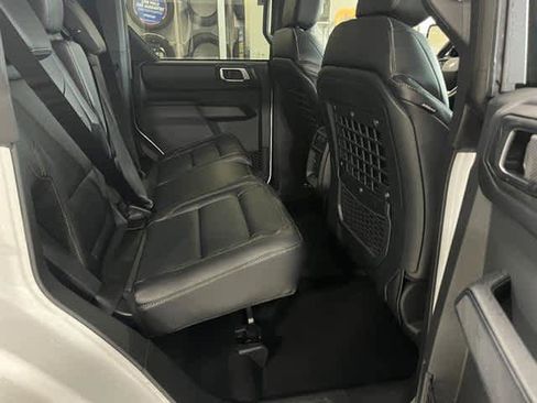 New 2025 Ford Bronco Badlands w/ Sasquatch Package image 25