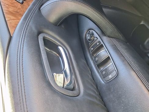 Used 2023 Nissan Armada SL w/ Captain's Chairs Package RWD image 20