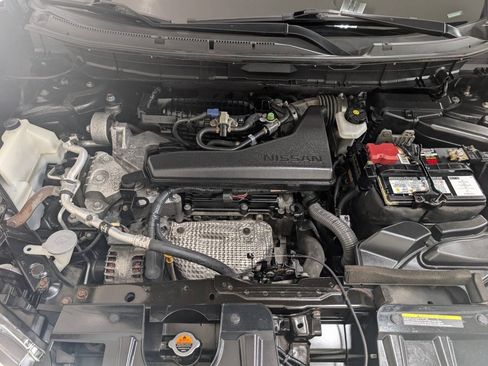 Used 2017 Nissan Rogue SV AWD/4WD image 26