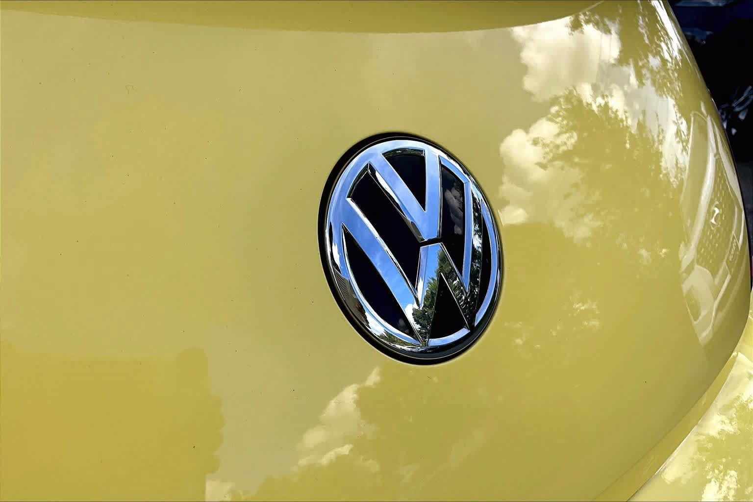 Used 2014 Volkswagen Beetle 2.5 FWD image 28