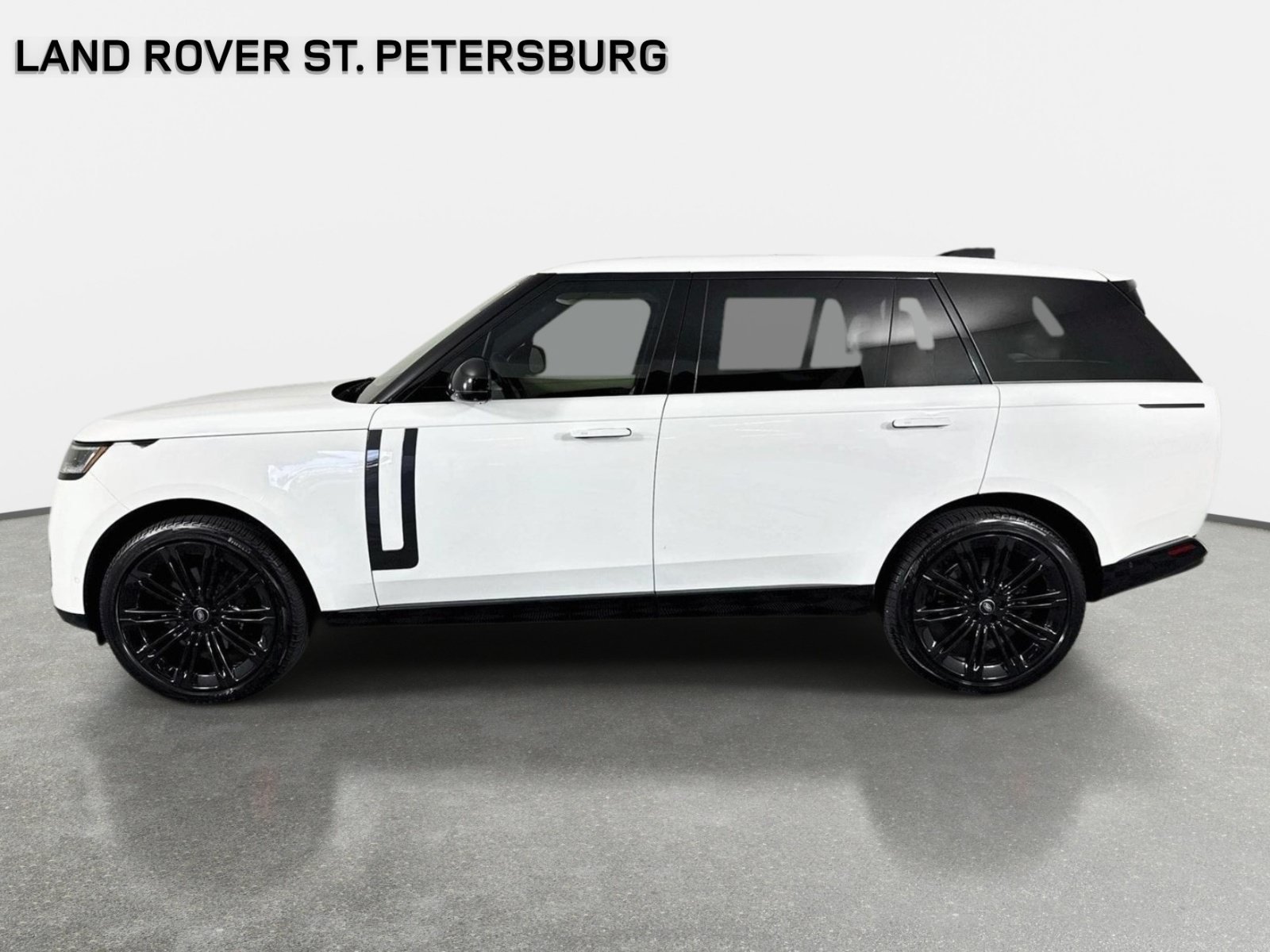 Used 2024 Land Rover Range Rover Long Wheelbase SE AWD/4WD image 8