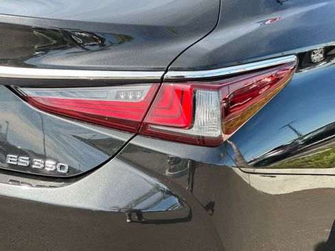 Used 2024 Lexus ES 350 350 w/ Accessory Package (Z2) image 36