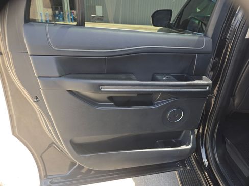 Used 2024 Ford Expedition Max XLT RWD image 17