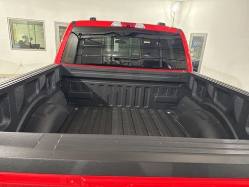 Used 2022 Ford F150 XLT w/ Equipment Group 302A High image 11