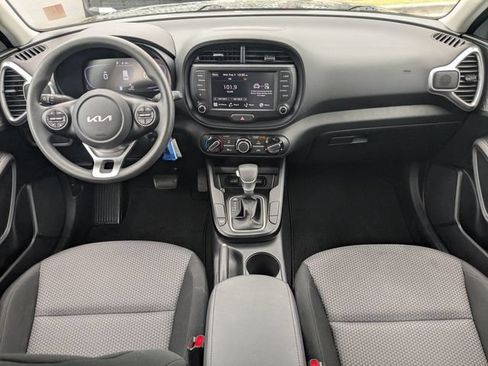 Certified 2025 Kia Soul LX w/ LX Technology Package FWD image 14