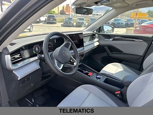 New 2026 Volkswagen Tiguan SE AWD/4WD image 19