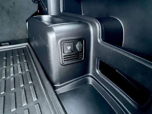 Used 2020 Toyota 4Runner TRD Off-Road Premium image 26