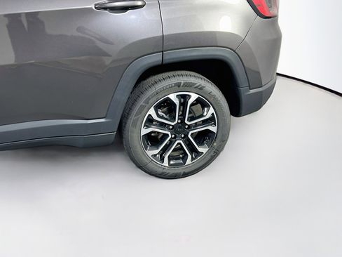 Used 2022 Jeep Compass Limited w/ Sun and Sound Group AWD/4WD image 29