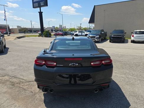 Used 2020 Chevrolet Camaro LT w/ Technology Package RWD image 6