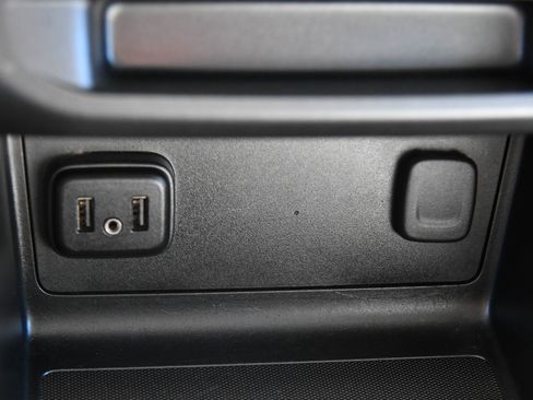 Used 2022 GMC Canyon Elevation Standard w/ Convenience Package image 24