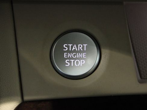 Used 2018 Audi Q5 Prestige w/ Prestige Package image 24