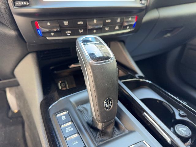 Used 2021 Maserati Levante S AWD/4WD image 14