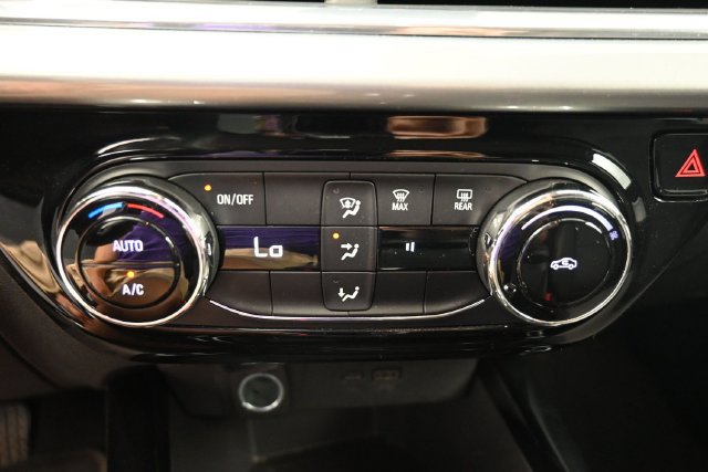 Used 2024 Chevrolet Trax LT FWD image 21