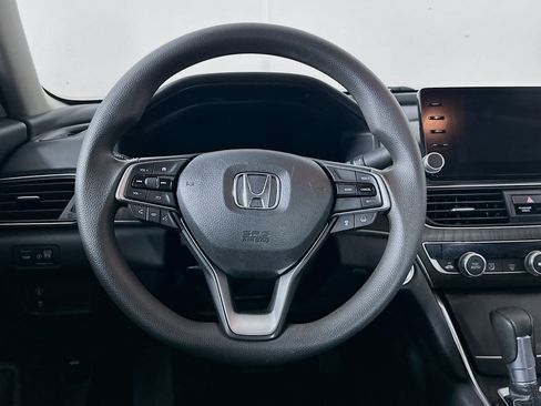 Used 2019 Honda Accord EX image 18