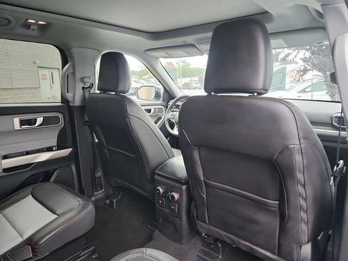 Certified 2023 Ford Explorer XLT w/ Equipment Group 202A AWD/4WD image 29