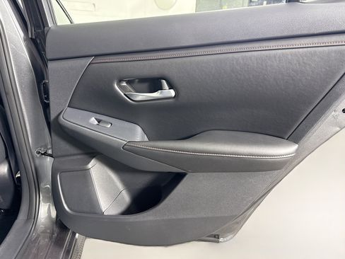 Used 2025 Nissan Sentra SR FWD image 28