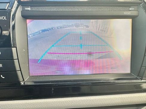 Used 2014 Toyota Corolla LE image 10