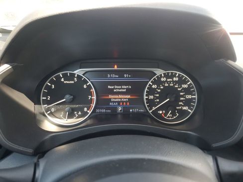 Used 2024 Nissan Altima 2.5 SV AWD/4WD image 17