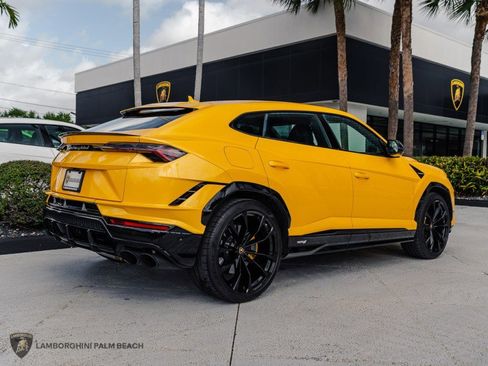 Used 2023 Lamborghini Urus S image 6