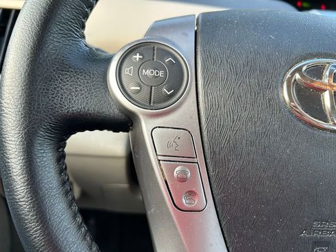 Used 2017 Toyota Prius V Five w/ Advanced Technology Package FWD image 21