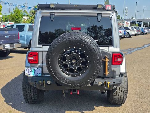 Used 2020 Jeep Wrangler Unlimited Rubicon w/ LED Lighting Group AWD/4WD image 8