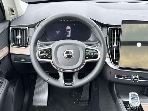 New 2026 Volvo XC90 B5 Plus AWD/4WD image 25