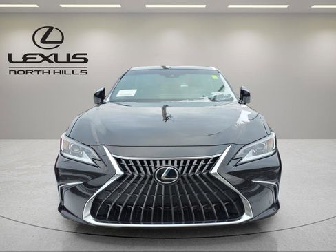 Used 2022 Lexus ES 350 w/ Premium Package image 2