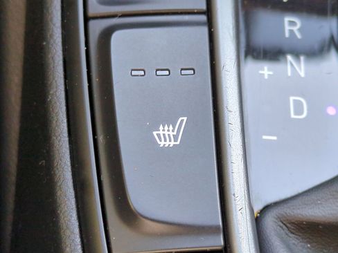 Used 2019 Hyundai Veloster 2.0 Premium image 22