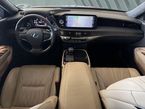 Certified 2022 Lexus LS 500 w/ Interior Upgrade Package RWD image 13